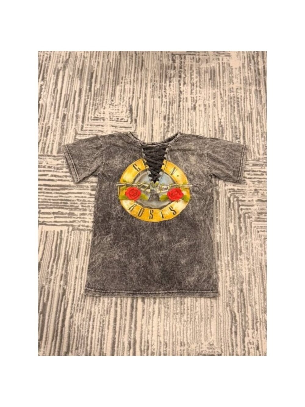 Guns & Roses women's small black/gray top